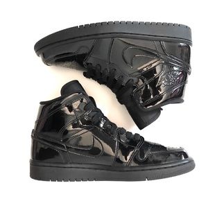 Nike Air Jordan 1 Mid Patent SE Triple Black